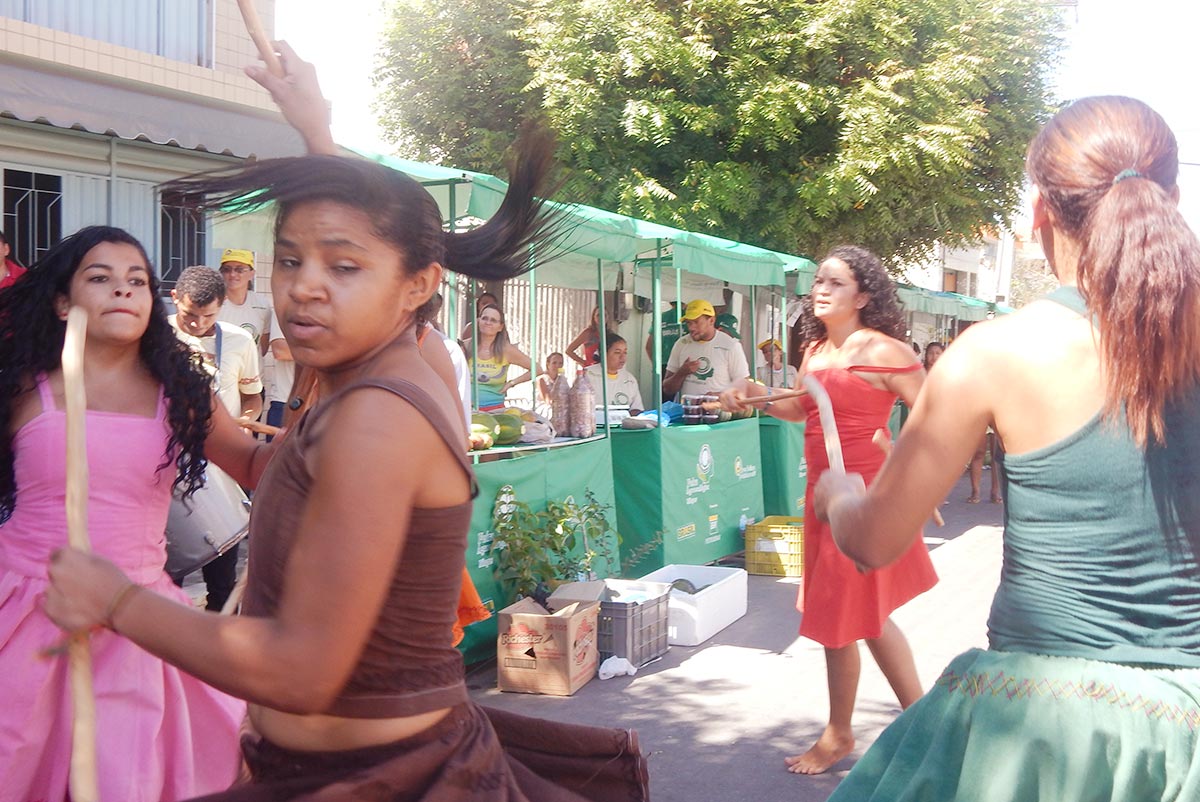 A rua é palco e festa: Feira Agroecológica de Milagres é lançada